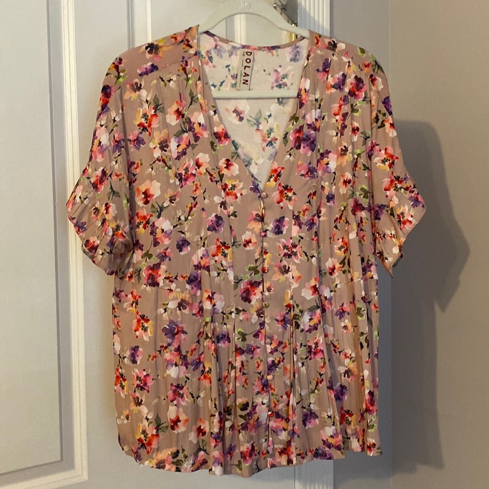 Anthropologie floral blouse with buttons